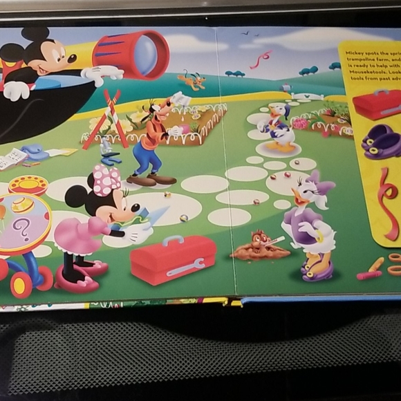 Mickey Mouse Clubhouse First Look and Find Book DEAL 5 for $20 - Picture 3 of 4